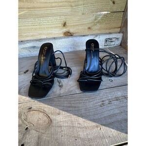 Womens Black Knot‎ Front Wrap Around Ankle Heels 5.5 Very Cute!